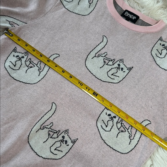 Rip n Dip • Unisex Falling For Nermal Pink & White Cat Sweater - Picture 16 of 16